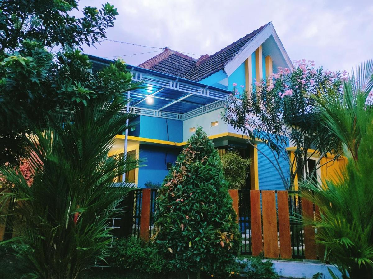 Omah Mendut Homestay บันยูวังงี ภายนอก รูปภาพ